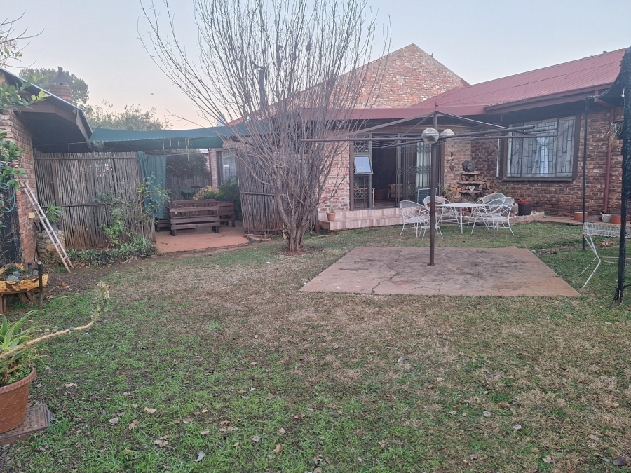 3 Bedroom Property for Sale in Mohadin North West